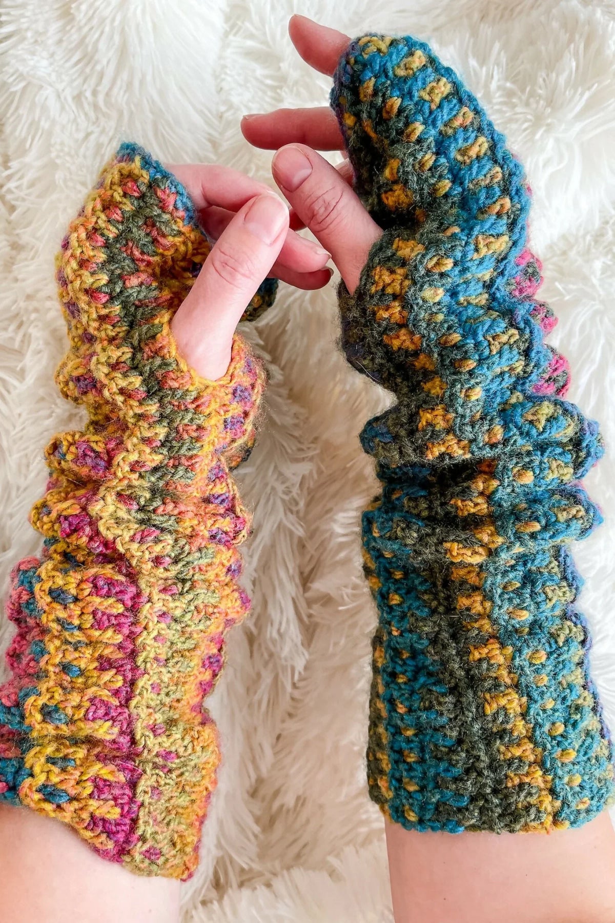 Mountain Trail Arm Warmers (Crochet)